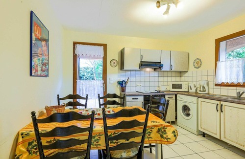Salles-d'Aude Casa | Preciosa casa de vacaciones privada para 10 personas con WIFI, TV, terraza y mascotas permitida