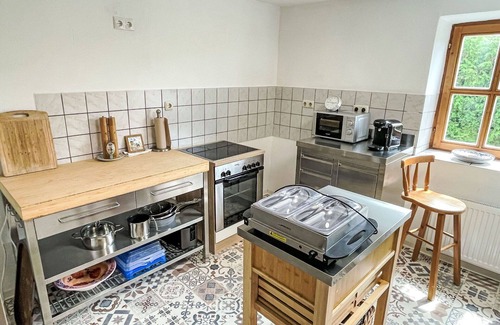 Gottfrieding Casa | Estupenda casa de vacaciones privada con WIFI, TV, terraza, mascotas permitida y aparcamiento