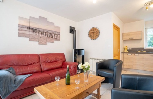 Plouzelambre Villa | Estupenda casa de vacaciones privada con WIFI, TV, terraza, mascotas permitida y aparcamiento