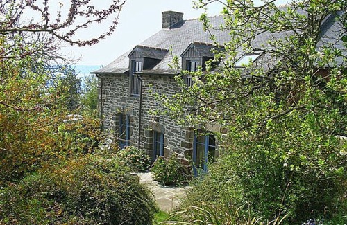 Saint-Suliac Casa | Estupenda casa de vacaciones privada con TV, terraza, mascotas permitida y aparcamiento