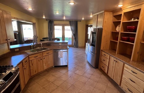 Ennis Casa | Beautiful private home overlooking Ennis and The Madison Range