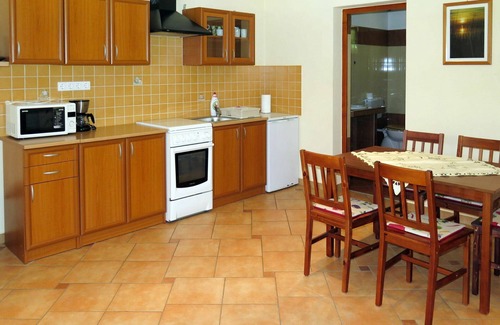 Balatonszarszo Casa | Maravillosa casa de vacaciones privada con piscina privada, WIFI, TV, patio y aparcamiento