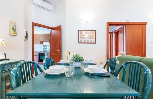 Notteri Villa | Maravillosa casa de vacaciones privada con A/C, WIFI, TV, terraza, vista panorámica y aparcamiento