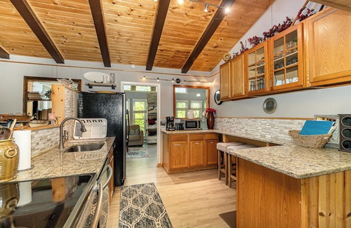 Carroll Valley Casa | Hermosa propiedad con vista al lago, campo de golf y estación de esquí