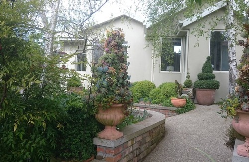 West Launceston Cabaña | Hermoso retiro privado cerca de Gorge / CBD, Breakie Hamper gratis, Wifi y más