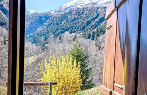 Acquarossa Casa | Estupenda casa de vacaciones privada para 4 personas con WIFI y patio