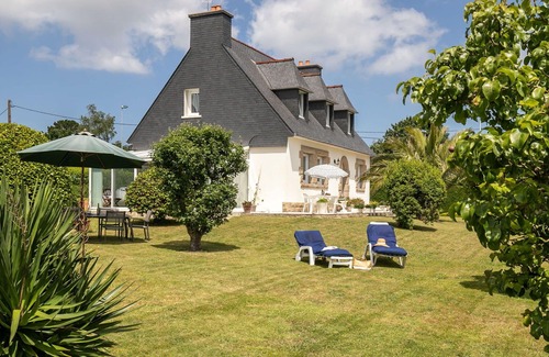 Pleumeur-Bodou Casa | Preciosa casa de vacaciones privada con WIFI, TV, terraza, mascotas permitida y aparcamiento