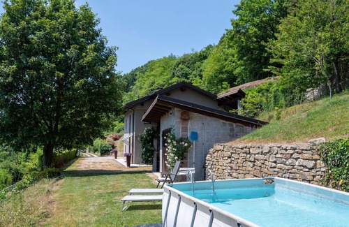 Bossolasco Casa | Maravillosa casa de vacaciones privada con WIFI, piscina privada, TV, patio y mascotas permitida