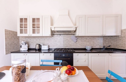 Pitigliano Casa | Estupenda casa de vacaciones privada para 5 personas con WIFI, A/C, TV, patio y mascotas permitida
