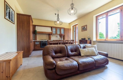 Urbisaglia Casa | Casa de vacaciones privada con WIFI, piscina privada, TV, patio, vista panorámica, aparcamiento
