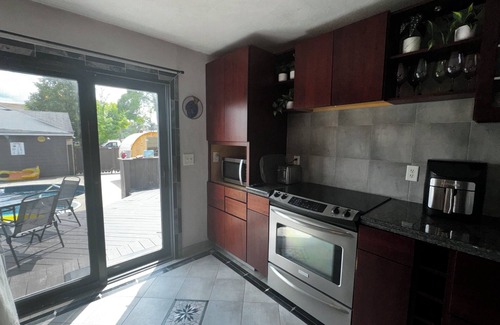 West Allis Casa | Beautiful private vacation home close to State Fair Park. Outdoor pool, sleeps 6