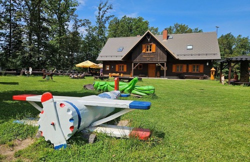Byst Villa | Maravillosa casa de vacaciones privada con WIFI, TV, mascotas permitida y aparcamiento