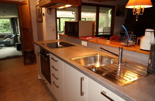 Jevenstedt Casa | Estupenda casa de vacaciones privada para 8 personas con WIFI, TV, terraza y mascotas permitida