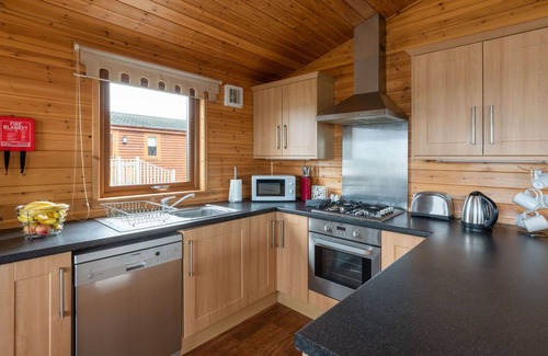 Kinross Casa | Preciosa casa de vacaciones privada para 6 personas con WIFI, TV y balcón