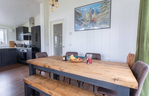 Kinross Casa | Estupenda casa de vacaciones privada para 6 personas con WIFI, TV y balcón