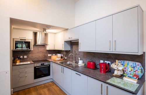 Corrimony Casa | Maravillosa casa de vacaciones privada para 6 personas con WIFI, TV, terraza y mascotas permitida