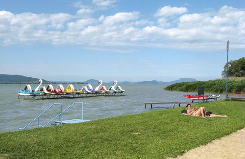 Balatonkeresztur Casa | Estupenda casa de vacaciones privada para 5 personas con WIFI, TV, terraza y aparcamiento