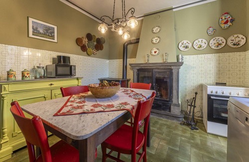 Pieve San Paolo Villa | Preciosa casa de vacaciones privada con jacuzzi, WIFI, TV, balcón y vista panorámica