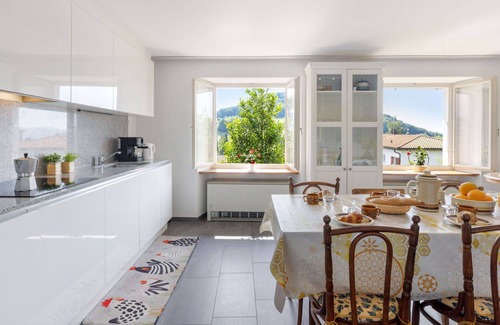 Novaggio Casa | Preciosa casa de vacaciones privada para 6 personas con TV y patio