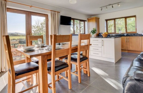 Aberdaron Casa | Maravillosa casa de vacaciones privada con WIFI, TV, patio, vista panorámica y aparcamiento