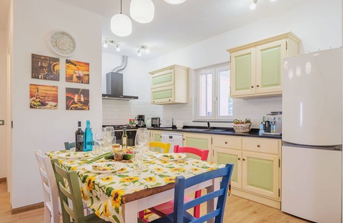Maissana Casa | Maravillosa casa de vacaciones privada para 6 personas con WIFI, A/C, TV y terraza