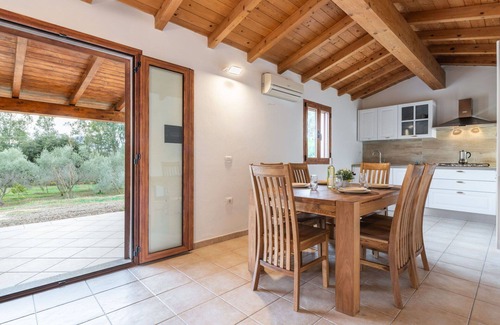 Muravera Casa | Casa de vacaciones privada con WIFI, A/C, TV, mascotas permitida, vista panorámica, aparcamiento