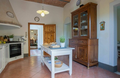 Fabbrica Villa | Casa de vacaciones privada con A/C, WIFI, piscina privada, TV, terraza, vista panorámica