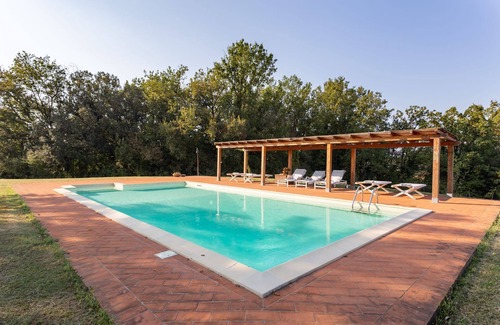 Montecalvoli Villa | Casa de vacaciones privada con WIFI, piscina privada, TV, patio, vista panorámica, aparcamiento