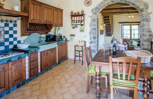 Seggiano Casa | Estupenda casa de vacaciones privada con WIFI, piscina privada, jacuzzi, TV, patio