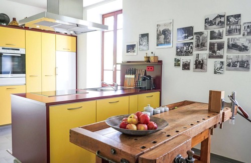 Malvaglia-dagro Casa | Estupenda casa de vacaciones privada con WIFI, TV, patio, mascotas permitida y aparcamiento