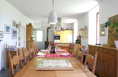 Malvaglia-dagro Casa | Estupenda casa de vacaciones privada con WIFI, TV, patio, mascotas permitida y aparcamiento