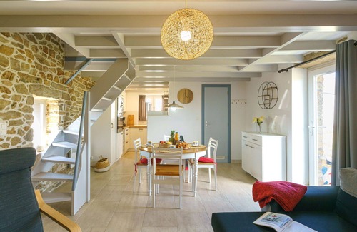 Plogoff Casa | Estupenda casa de vacaciones privada para 4 personas con TV, terraza y mascotas permitida
