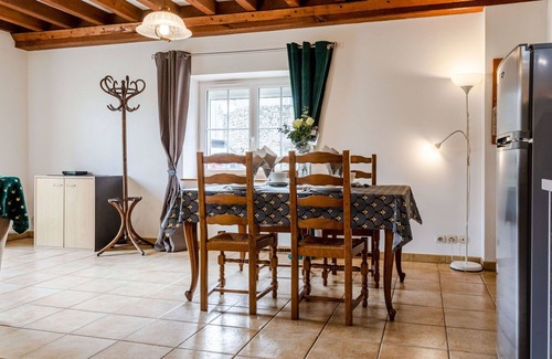 Commes Casa | Preciosa casa de vacaciones privada con WIFI, TV, terraza, mascotas permitida y aparcamiento