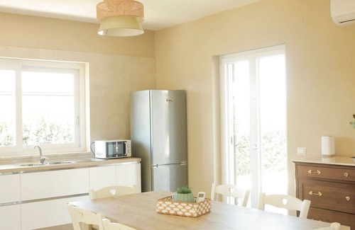 Amorosi Villa | Estupenda casa de vacaciones privada con A/C, WIFI, piscina privada, TV, patio, vista panorámica