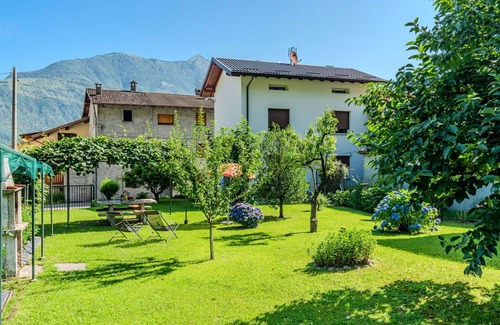Piantedo Casa | Estupenda casa de vacaciones privada para 5 personas con WIFI, TV, patio y mascotas permitida