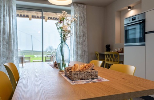Novello Casa | Casa de vacaciones privada con piscina privada, A/C, WIFI, terraza, vista panorámica, aparcamiento