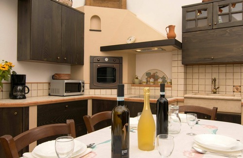 San Lupo Casa | Casa de vacaciones privada con WIFI, A/C, piscina privada, TV, patio, vista panorámica