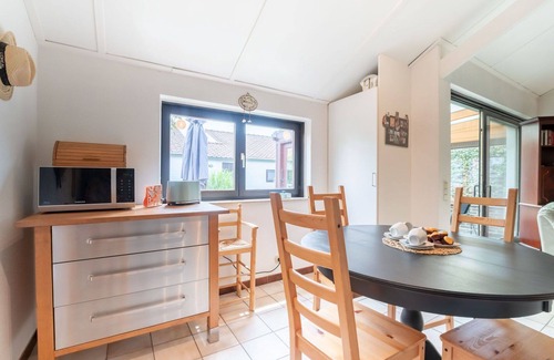 Bredene Casa | Maravillosa casa de vacaciones privada para 5 personas con WIFI, TV, terraza y mascotas permitida