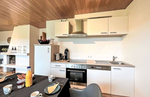 Hausen Casa | Maravillosa casa de vacaciones privada con WIFI, TV, terraza, mascotas permitida y aparcamiento