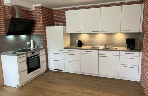 Weener Villa | Preciosa casa de vacaciones privada para 5 personas con WIFI, TV, mascotas permitida y aparcamiento