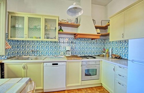 Bucine Villa | Casa de vacaciones privada con WIFI, piscina privada, TV, balcón, vista panorámica, aparcamiento