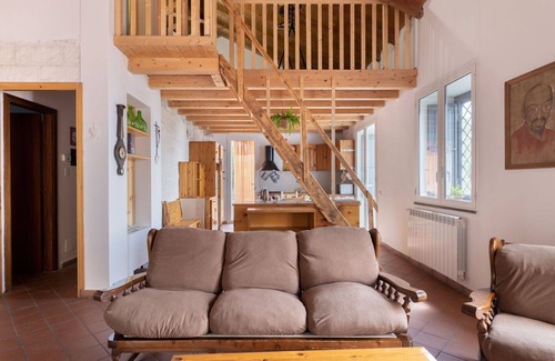 Zafferana Etnea Casa | Maravillosa casa de vacaciones privada para 6 personas con WIFI, TV, terraza y mascotas permitida