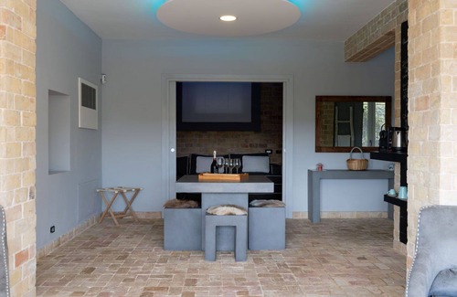 Mazzano Romano Villa | Preciosa casa de vacaciones privada con WIFI, bañera de hidromasaje, piscina, A/C y TV
