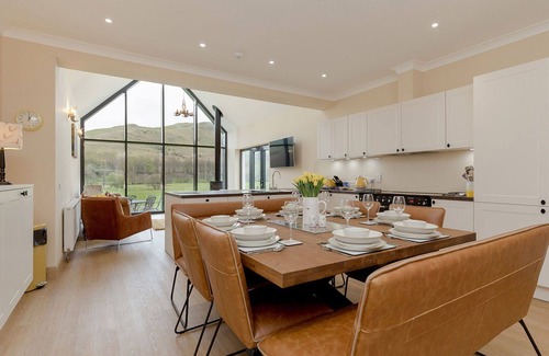 Maybole Casa | Estupenda casa de vacaciones privada con WIFI, TV, terraza, mascotas permitida y vista panorámica