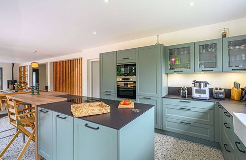 Carnac Villa | Maravillosa casa de vacaciones privada para 10 personas con WIFI, piscina privada, TV y aparcamiento
