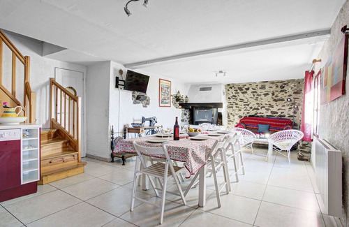 Jujols Casa | Beautiful private villa for 8 people with TV and terrace