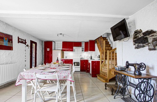 Jujols Casa | Beautiful private villa for 8 people with TV and terrace