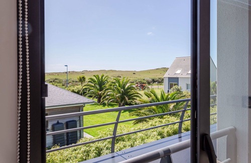 Pirou Casa | Maravillosa casa de vacaciones privada con WIFI, TV, terraza, mascotas permitida y aparcamiento