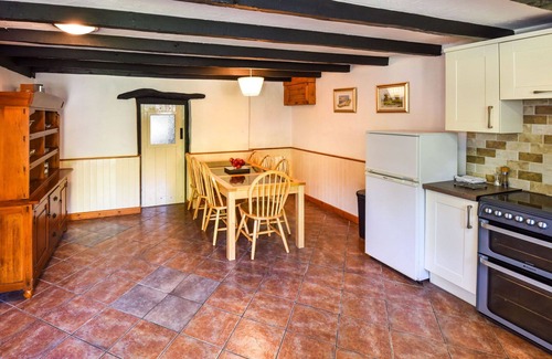 Fivelanes Casa | Casa de vacaciones privada con jacuzzi, WIFI, TV, patio, mascotas permitida