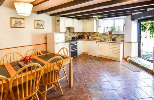 Fivelanes Casa | Casa de vacaciones privada con jacuzzi, WIFI, TV, patio, mascotas permitida